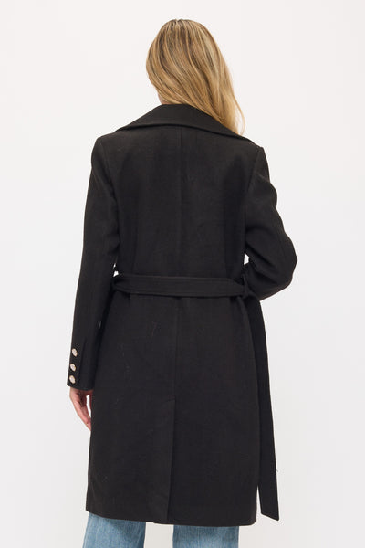 Abrigo con doble botonadura