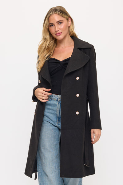 Abrigo con doble botonadura