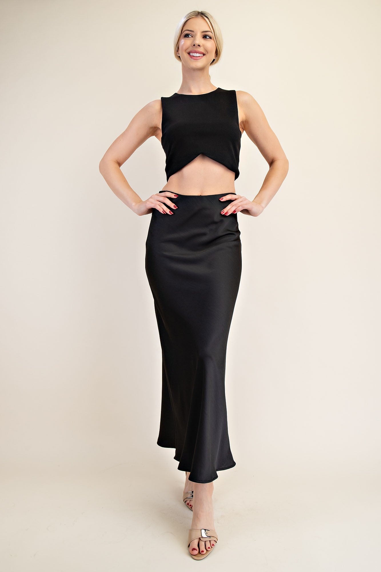 Falda larga de satin