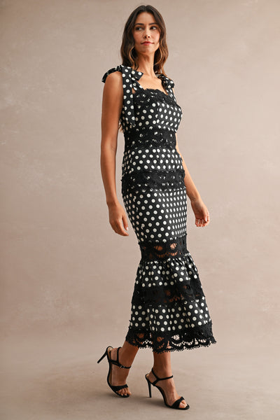 Vestido midi con corte sirena
