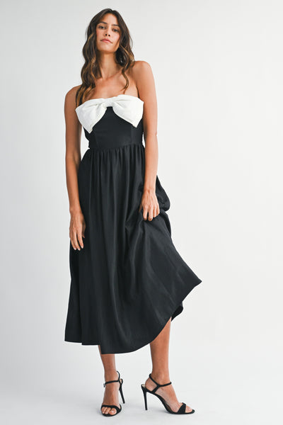 Vestido largo strapless con moño