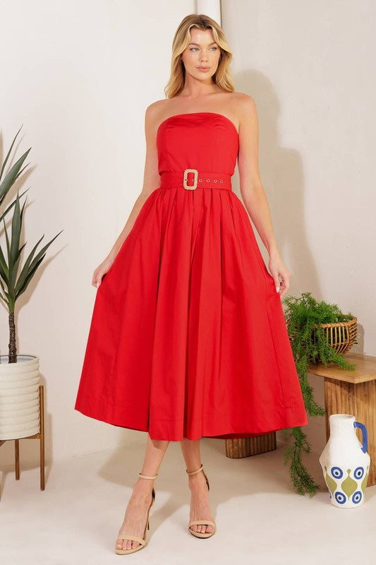 Vestido midi strapless con cinto