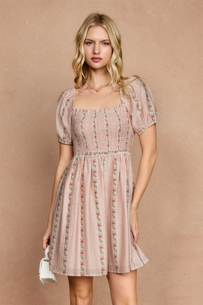 Vestido mini con flores