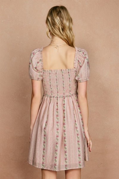 Vestido mini con flores