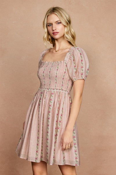 Vestido mini con flores