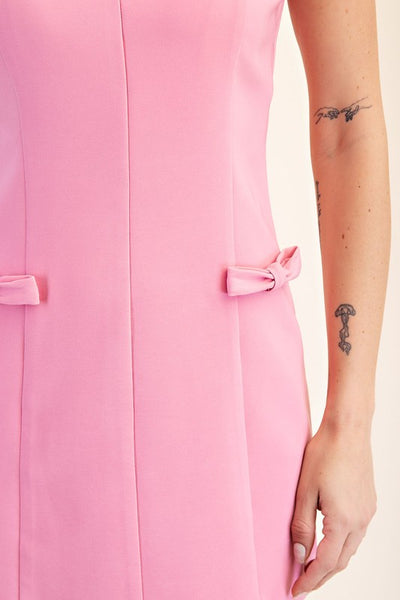 Vestido mini sin manga bolsas al frente