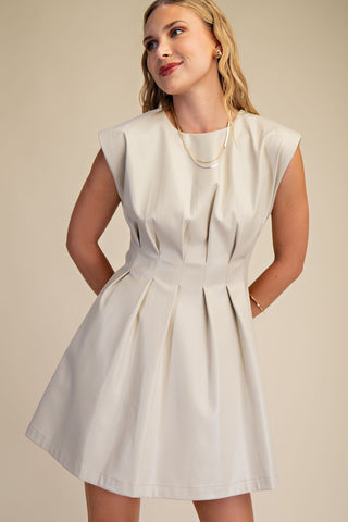 Vestido mini sin mangas vinipiel